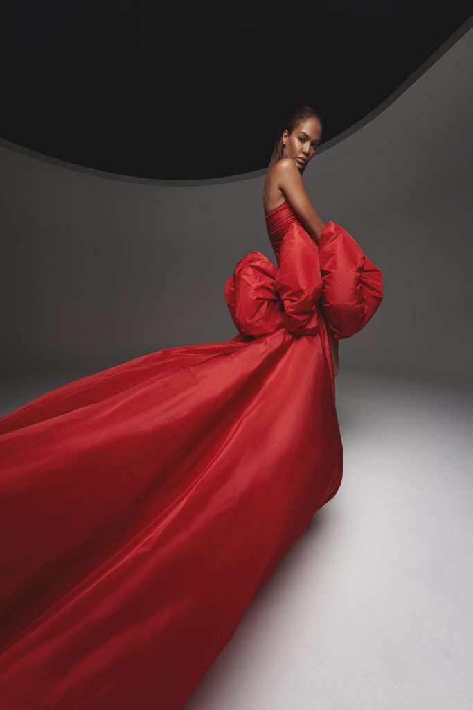 Červené šaty Giambattista Valli Fall 2020 Haute Couture