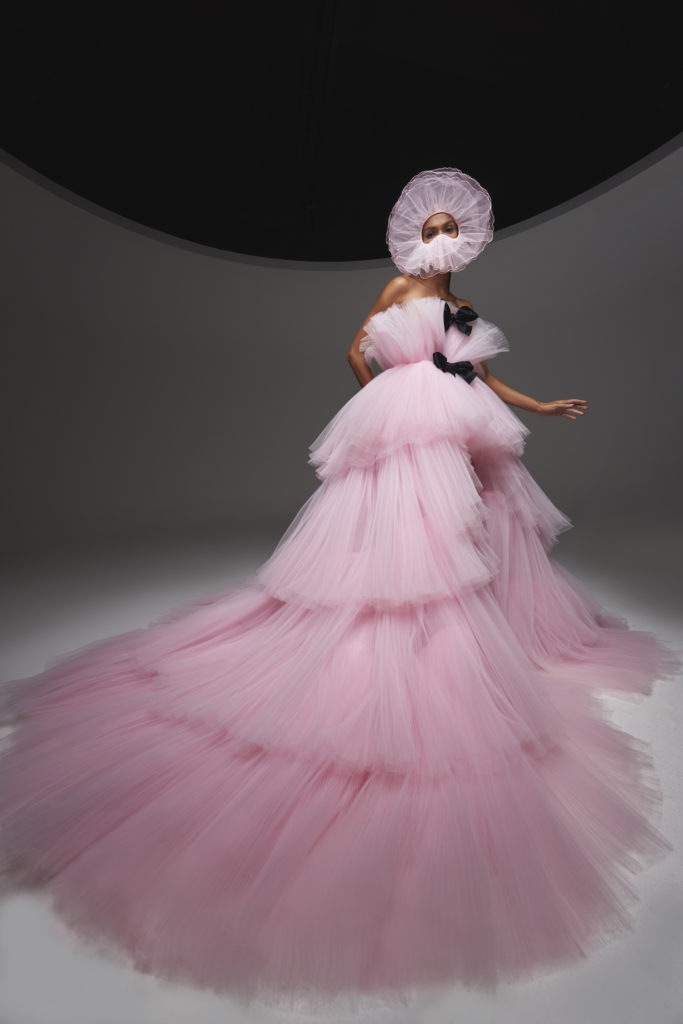 Růžové šaty Giambattista Valli Fall 2020 Haute Couture