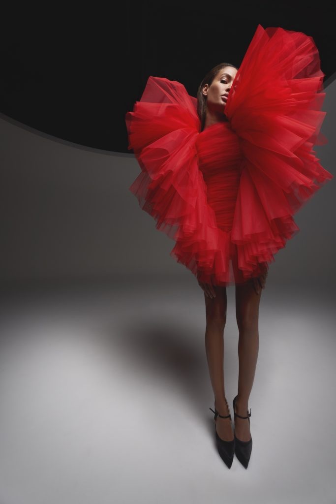 Červené šaty Giambattista Valli Fall 2020 Haute Couture