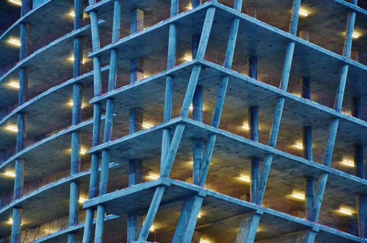 Nových bytů je nedostatek, staví se málo