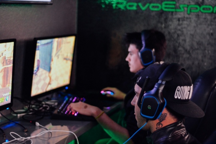 Profesionální hráči hry Counter-Strike Global Offensive Profesionální hráči hry Counter-Strike Global Offensive
