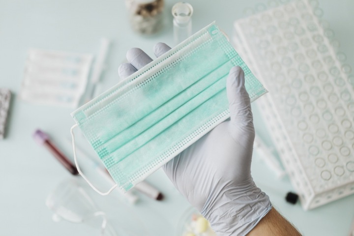 Lékaři i pacienti musí dodržovat přísná hygienická opatření Lékaři i pacienti musí dodržovat přísná hygienická opatření