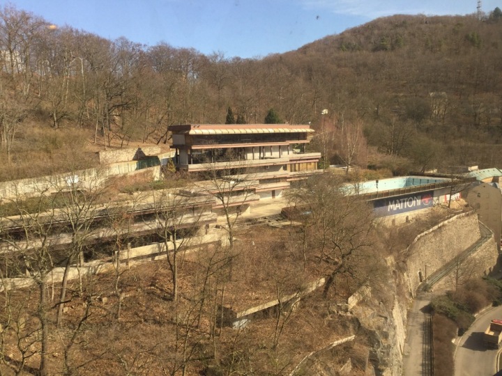 Bazén se dočká nové podoby příští rok. Bazén se dočká nové podoby příští rok.