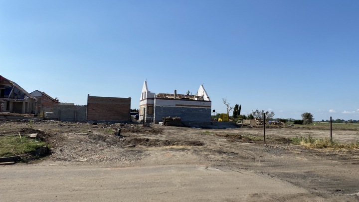 Nyní je všude uklizeno a lidé začínají budovat nové domovy