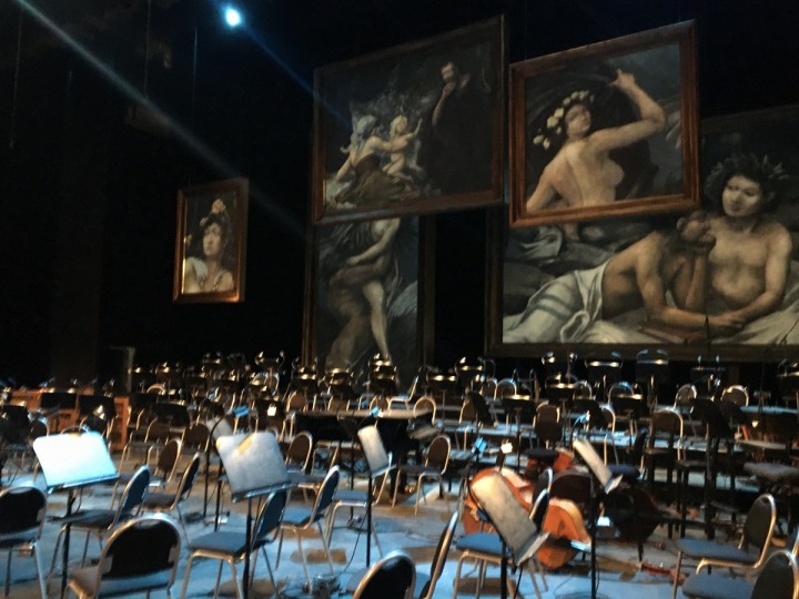 Místo pro orchestr. Místo pro orchestr.