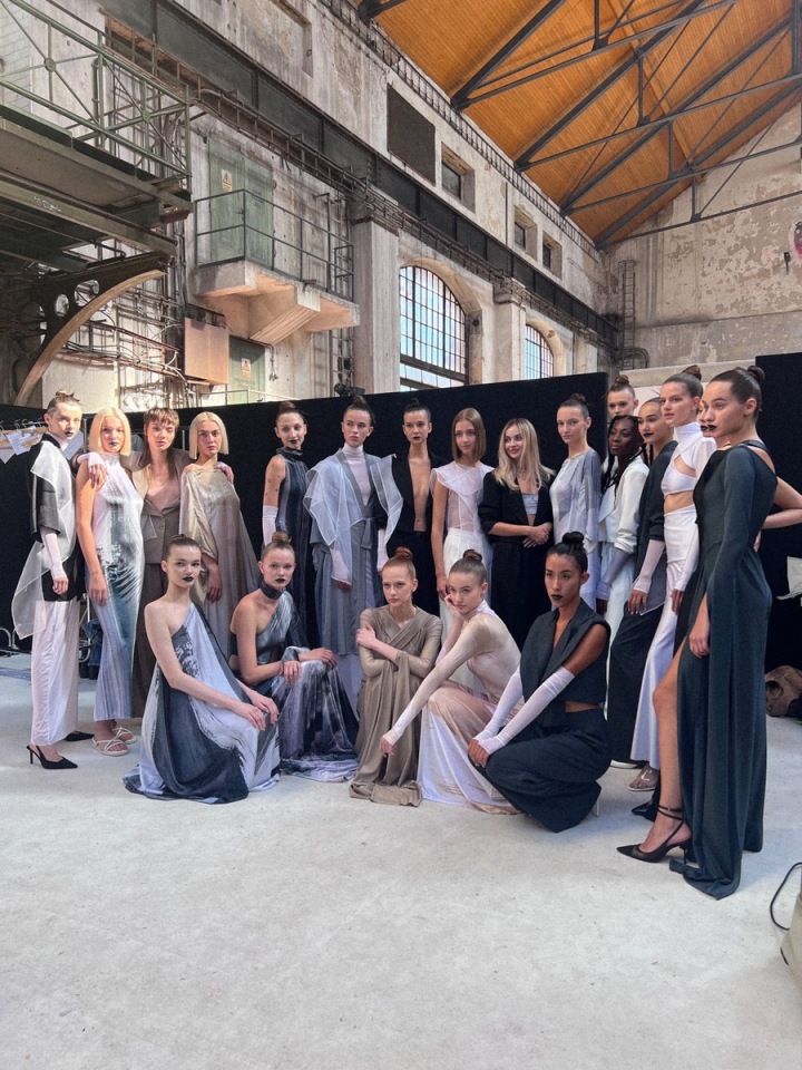 Módní přehlídka značky Denisa Dovala na MBPFW.