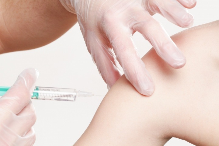 Injekce - aplikace vakcíny