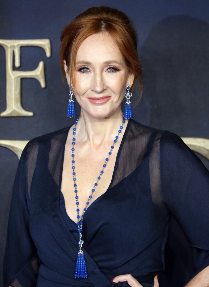 Joanne Rowling, obecně známá jako J.K. Rowling Joanne Rowling, obecně známá jako J.K. Rowling