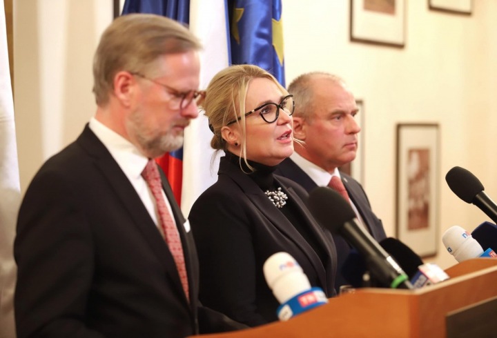 Předseda vlády Petr Fiala a ministryně obrany Jana Černochová