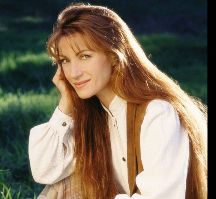 Jane Seymour jako doktorka Quinnová. Jane Seymour jako doktorka Quinnová.