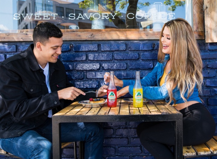 Pár na rande v restauraci Pár na rande v restauraci