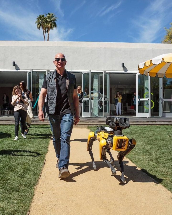 Jeff Bezos Jeff Bezos