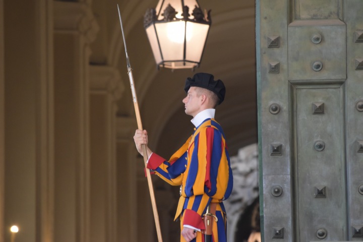 Ve Vatikánu si lidé vyslechli papeže  