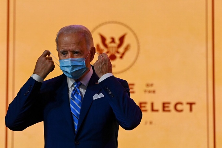 Americký prezident Joe Biden s rouškou Americký prezident Joe Biden s rouškou