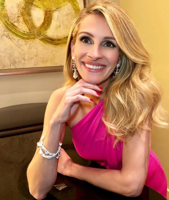 Julia Roberts v růžových šatech Julia Roberts v růžových šatech