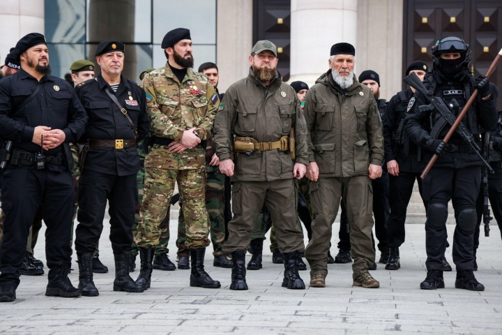  Ramzan Kadyrov a jeho slavné značkové boty.
