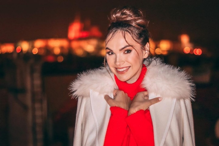 Zpěvačka Kamila Nývltová. Zpěvačka Kamila Nývltová.