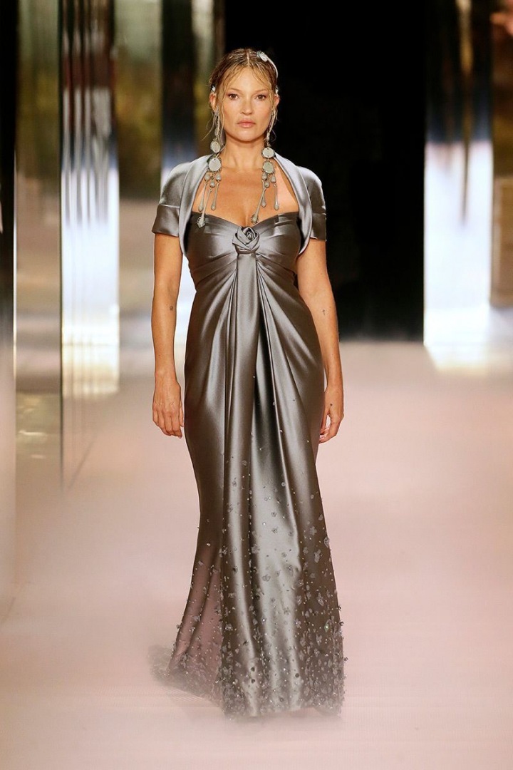 Kate Moss na přehlídce Fendi Couture SS2021 Kate Moss na přehlídce Fendi Couture SS2021