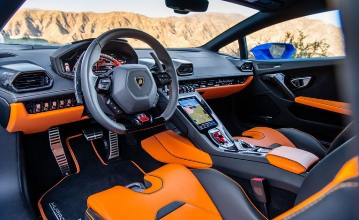 Lamborghini Huracán interiér Lamborghini Huracán interiér