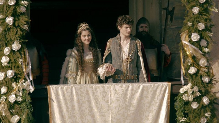 Celeste si jako princezna kostýmy užívala. Celeste si jako princezna kostýmy užívala.
