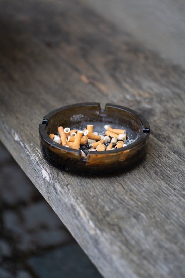 Na následky kouření ročně v Česku zemře až 16 tisíc lidí