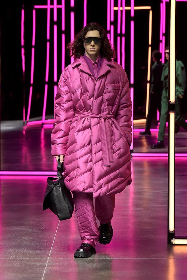 Muž na přehlídce Fendi FW2021 Muž na přehlídce Fendi FW2021
