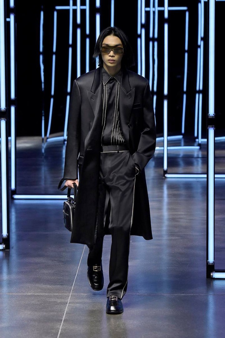 Muž na přehlídce Fendi FW2021 Muž na přehlídce Fendi FW2021