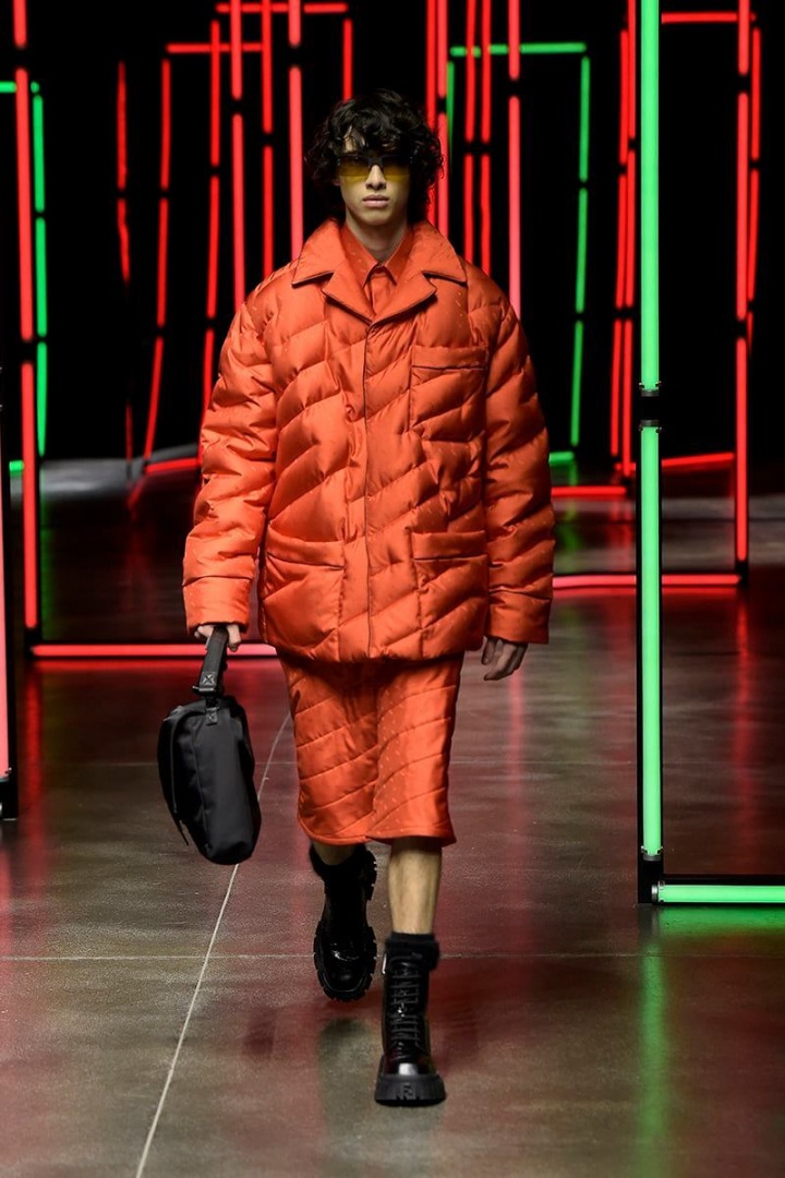 Muž na přehlídce Fendi FW2021 Muž na přehlídce Fendi FW2021