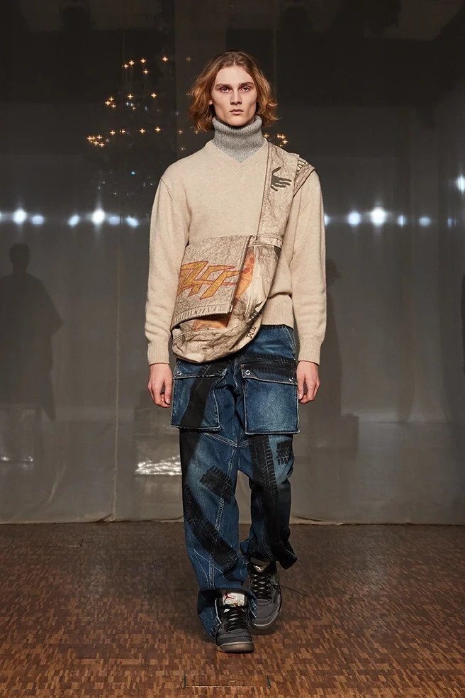 Muž v džínách Off-White Muž v džínách Off-White