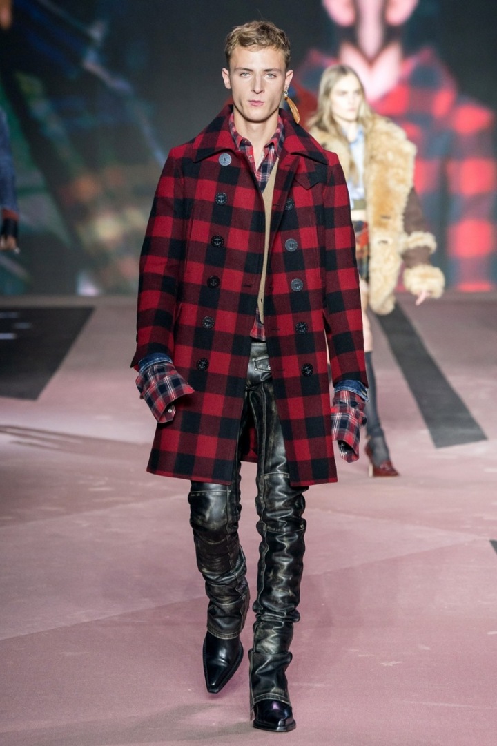 Muž v kostkovaném kabátu Dsquared2 Muž v kostkovaném kabátu Dsquared2