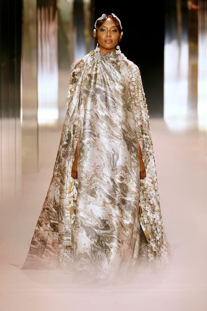 Naomi Campbell na přehlídce Fendi Couture SS2021 Naomi Campbell na přehlídce Fendi Couture SS2021