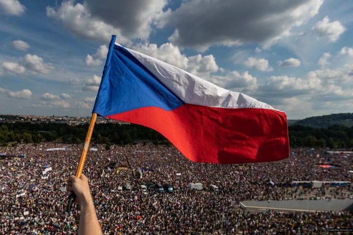 Lukáš Bíba, Demonstrace proti premiérovi Andreji Babišovi. Nominovaný v kategorii Aktualita Lukáš Bíba, Demonstrace proti premiérovi Andreji Babišovi. Nominovaný v kategorii Aktualita