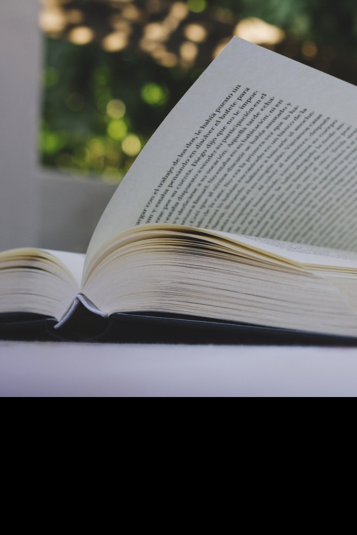 Satanské verše jsou kvůli teroristickému útoku na jejich autora opět v kurzu