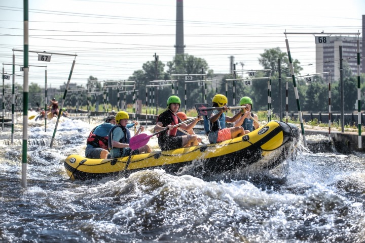 Parta na raftu. Parta na raftu.