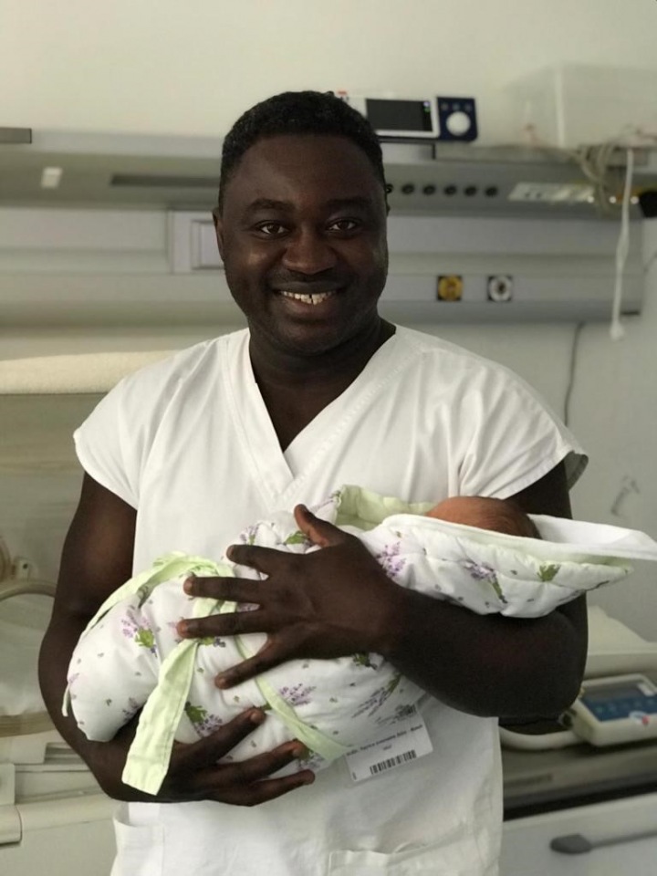 Porodník a gynekolog Patrice Awonseba Baba Musah