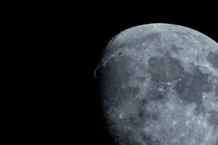 Pohled na Měsíc