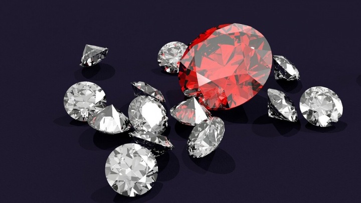 Položené diamanty. Položené diamanty.