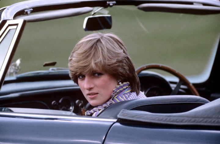 Princezna Diana v autě.