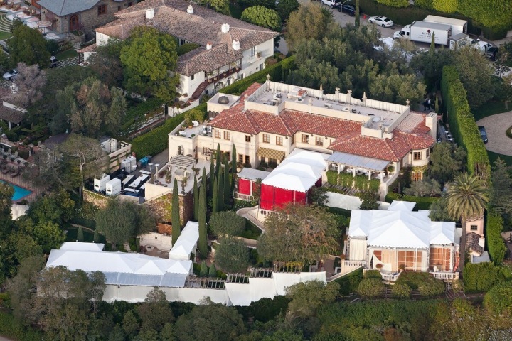 Sídlo Lionela Richieho, kde si jeho dcera řekla své "ano" s manželem 