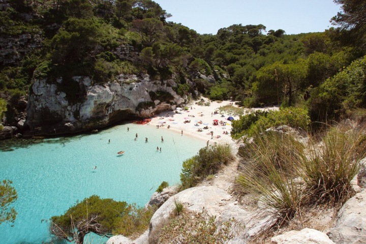 Pláž Macarelleta se nachází na ostrově Menorca
