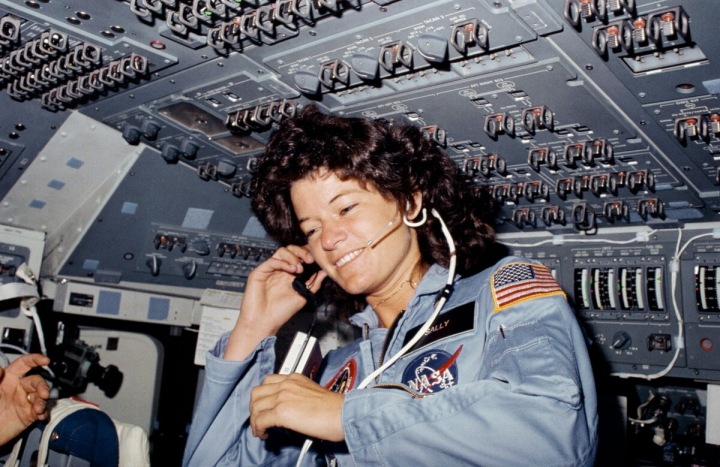 Sally Ride byla první američanka, která se do vesmíru podívala. 