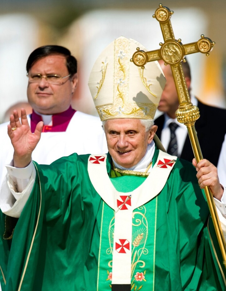 Pohřeb emeritního papeže Benedikta XVI.