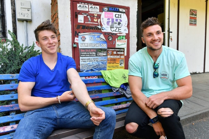 Petr (vpravo) a Martin Fuksovi