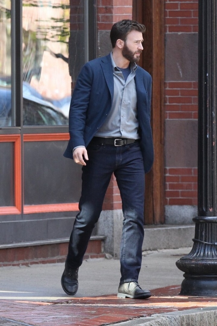 Chris Evans a jeho slabost pro modrou barvu.