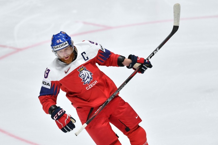 Jakub Voráček si vydělal 183 587 250 korun.