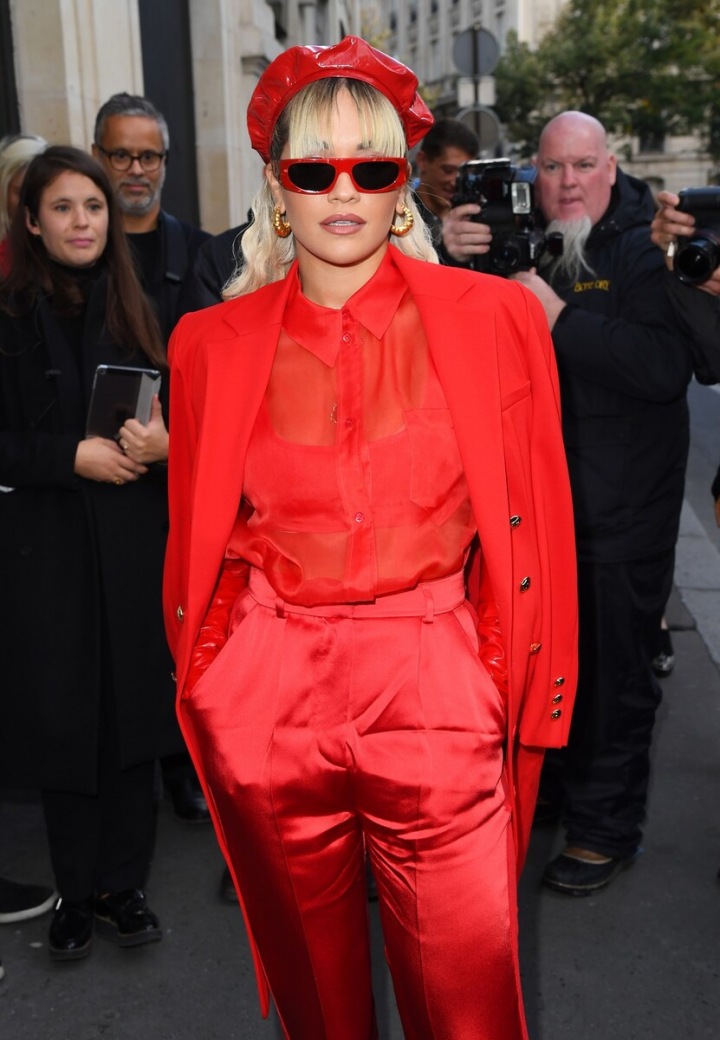 Co vsadit na celočervený outfit?