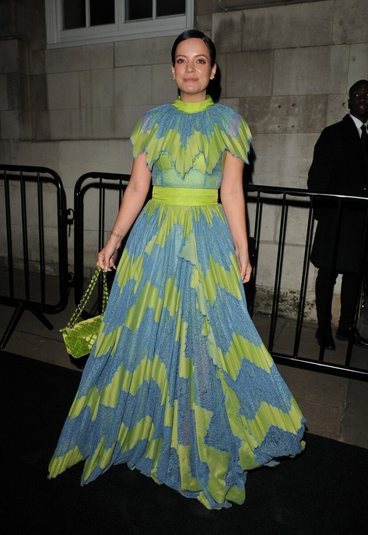 Lily Allen na večeři v Charles Finch & Chanel.