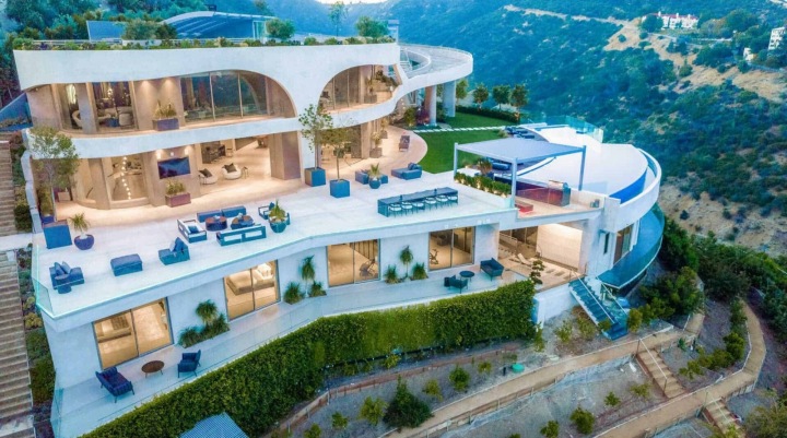Luxusní sídlo Kylie Jenner a Travise Scotta v LA 