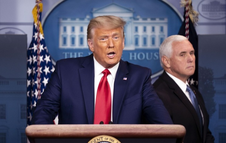 Trump nesouhlasí se svou zodpovědností za útok na Kapitol. 