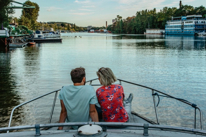 Vltava okouzlila nejeden milenecký pár Vltava okouzlila nejeden milenecký pár